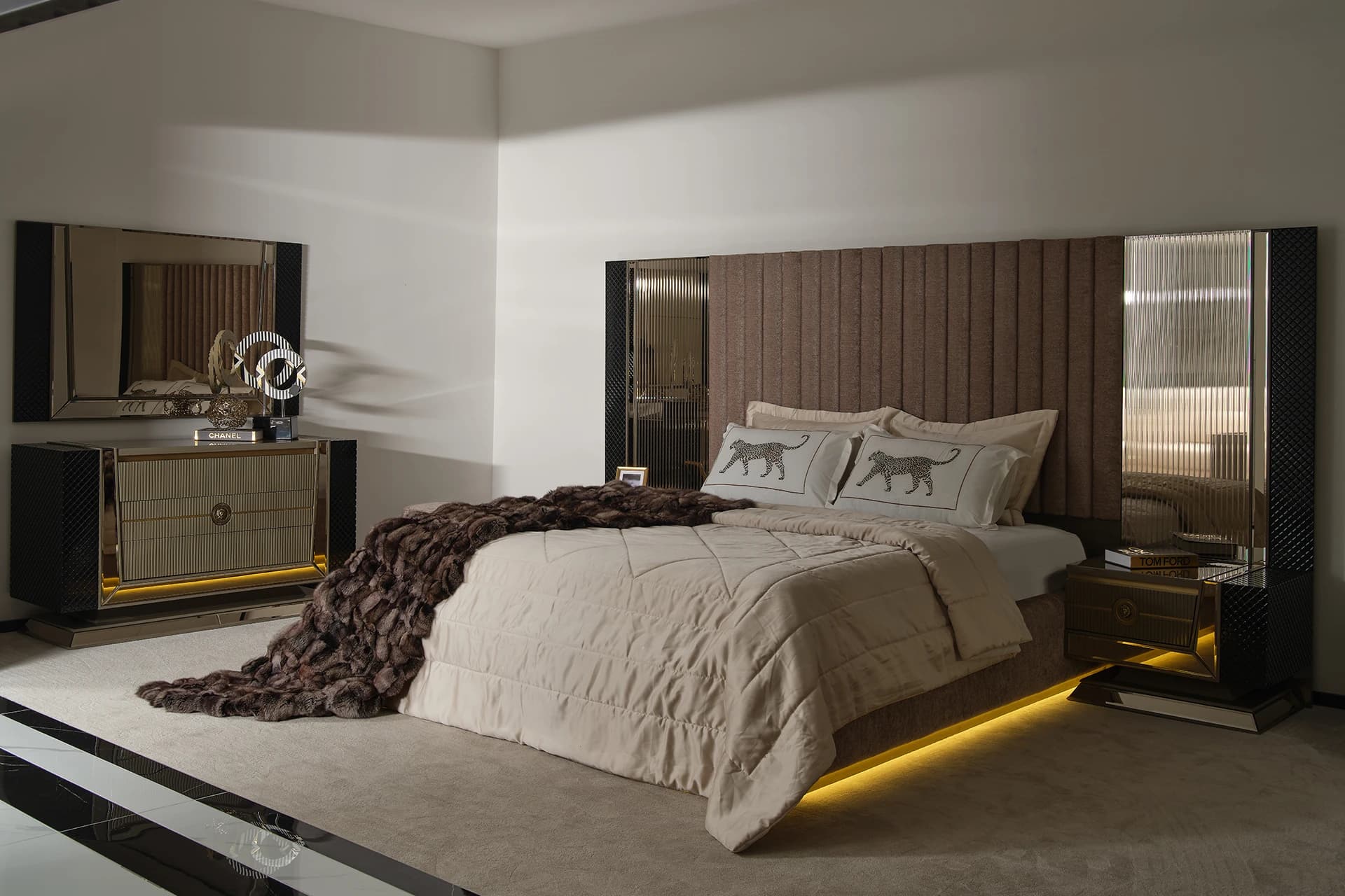 Hera Modern Bedroom Set